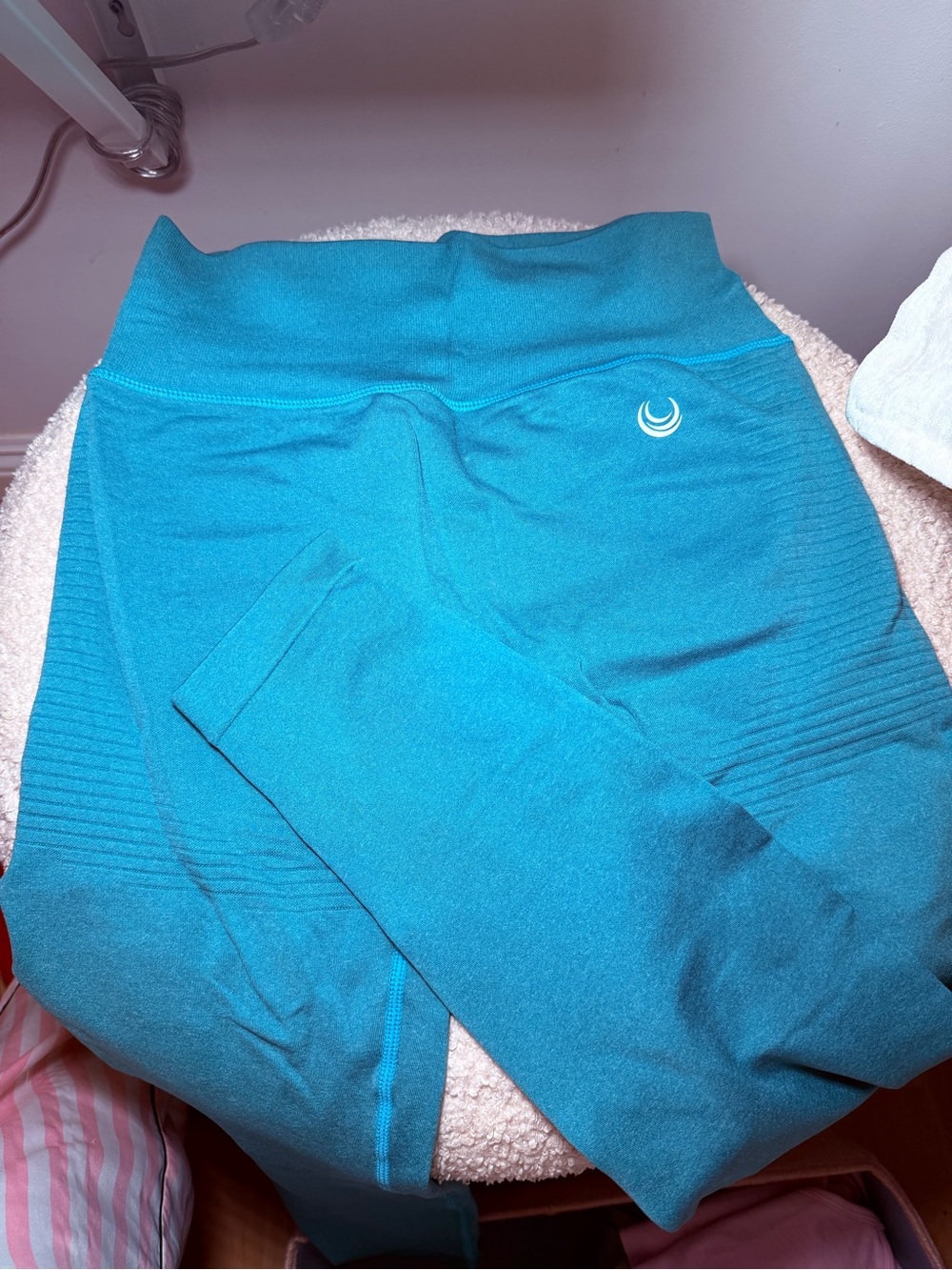 High-Waist Teal Active Leggings with Subtle Crescent Logo